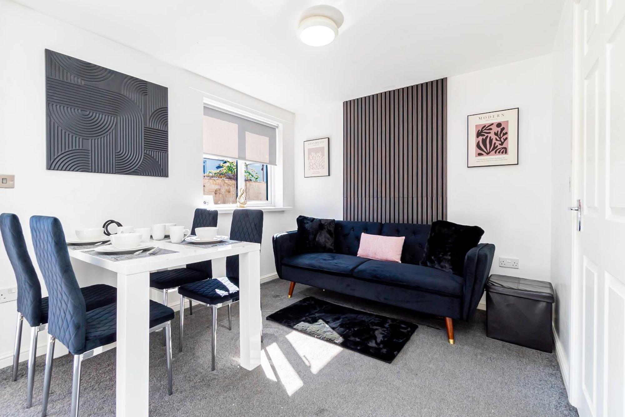 The Elms Edge With Parking! Contractors, Nhs, Professionals - Long Savings! Apartment Cardiff