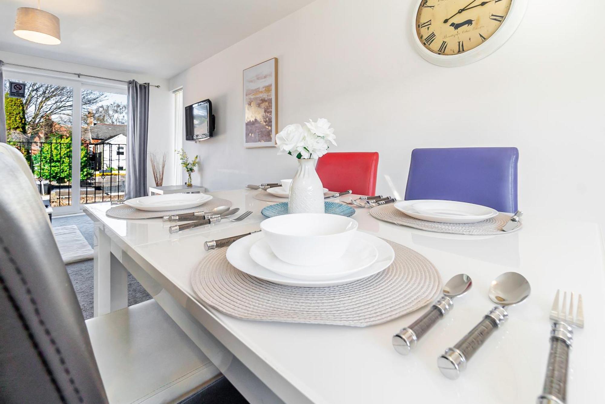 Apartment The Elms Edge With Parking! Contractors, Nhs, Professionals - Long Savings!